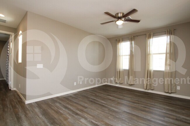 Building Photo - 17120 N 9th Pl