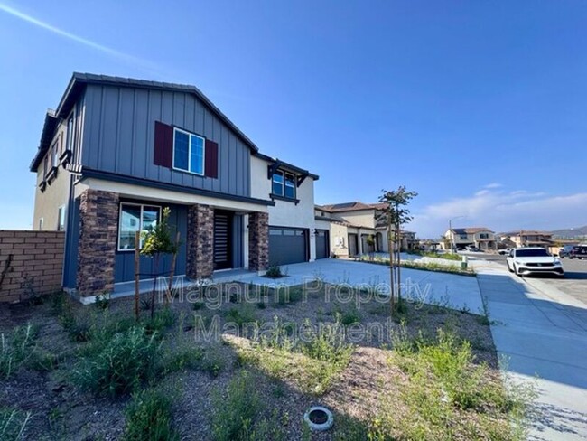 Foto del edificio - 30769 Valley Heights Dr.