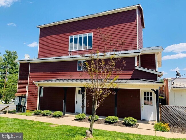 Building Photo - 201 N 23rd St