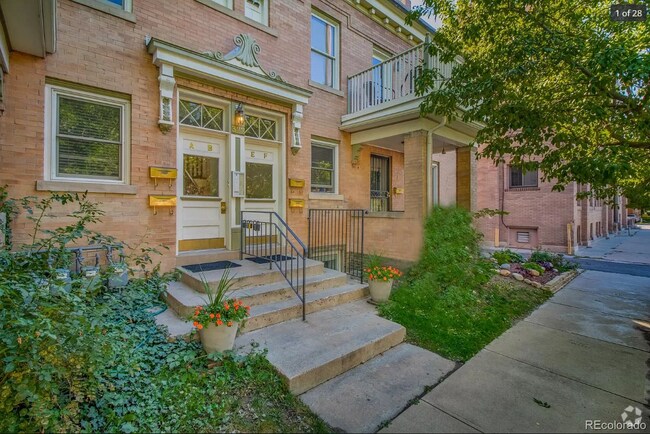 Building Photo - 322 E Cedar Ave