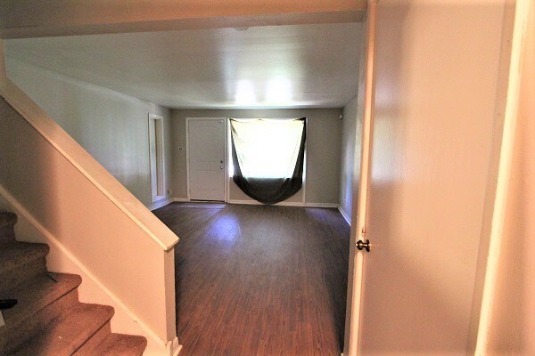 Foto del edificio - 449 W 137th Pl