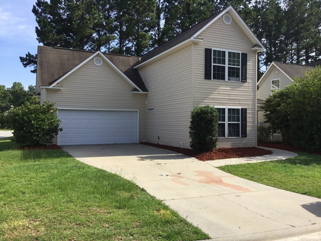 38 Sandy Pointe Drive House Rental in Bluffton, SC