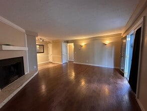 Building Photo - 6028 NW Expy