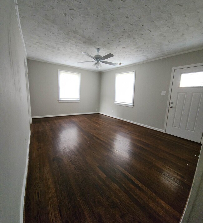 Foto del edificio - 1105 E 16th St