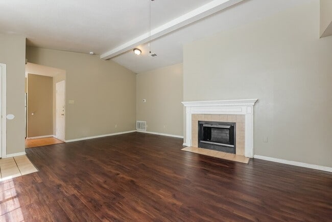 Building Photo - 23 Emery Cliff Pl