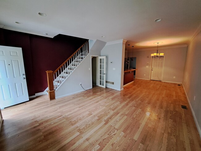 Building Photo - 2526 Druid Park Dr