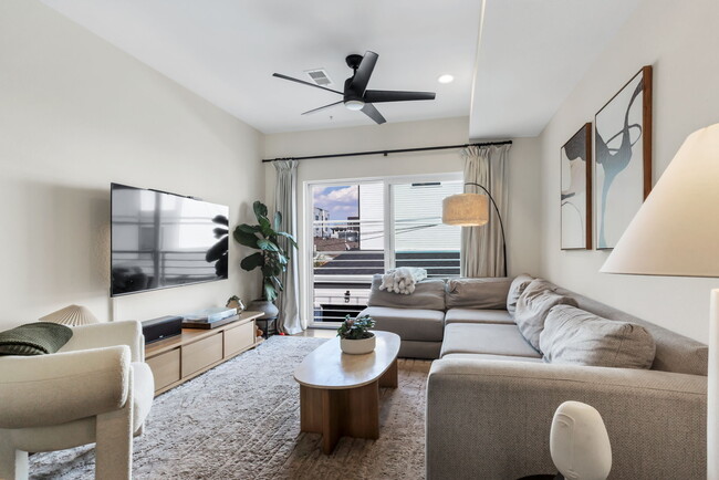 Building Photo - 3221 W Conejos Pl