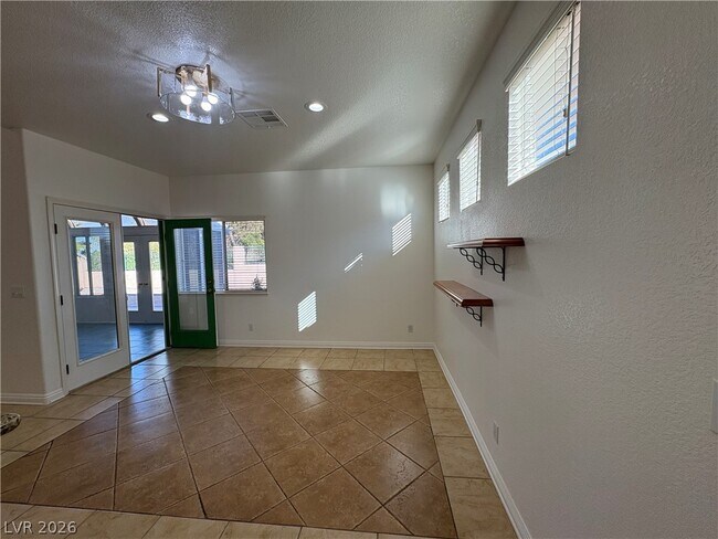 Foto del edificio - 128 Torchwood Ln