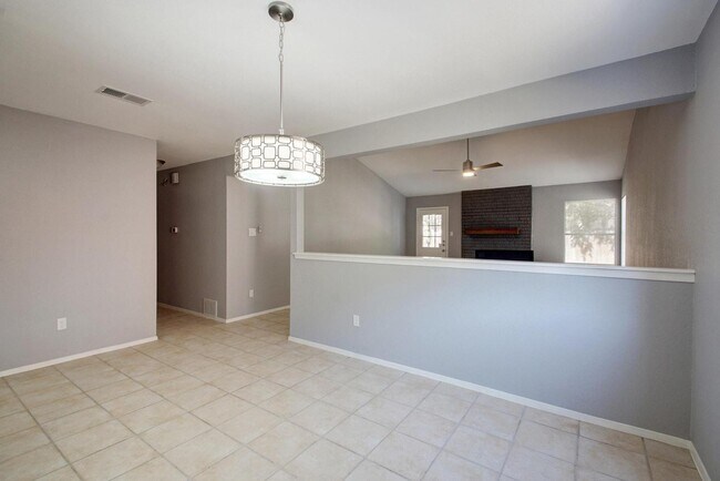 Building Photo - Great Home in North West Austin!