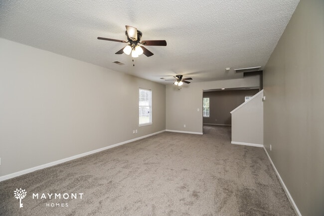 Building Photo - 121 Macallan Ct