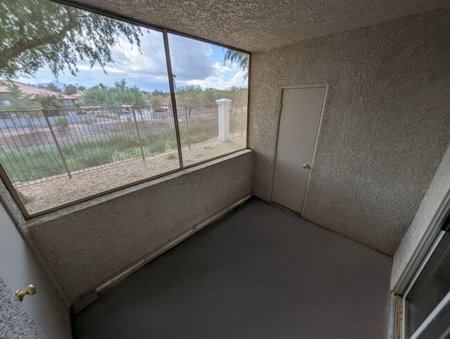 Foto del edificio - 2325 Windmill Pkwy