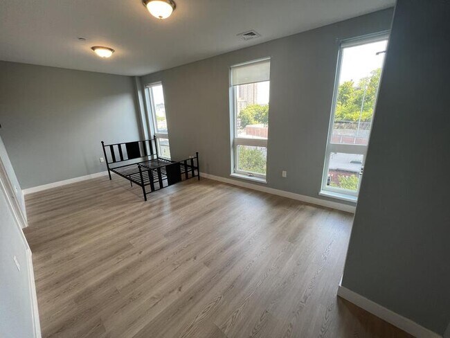 Foto del edificio - 35 S Huntington Ave