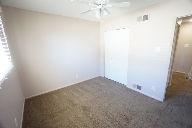Building Photo - 1250 S Monaco Pkwy
