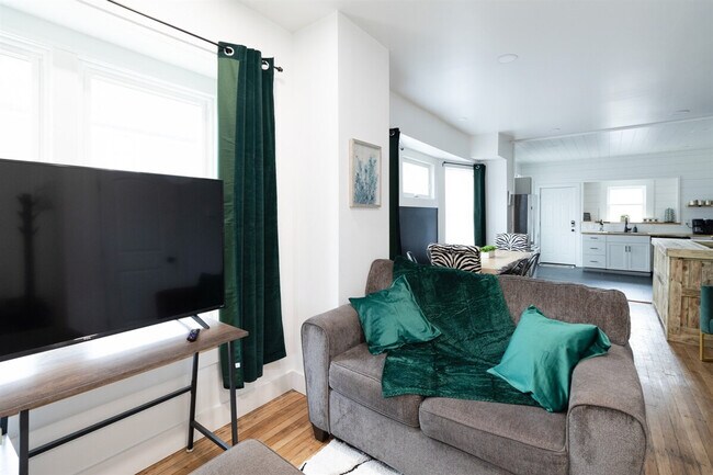 Foto del edificio - 10628 Lee Ave