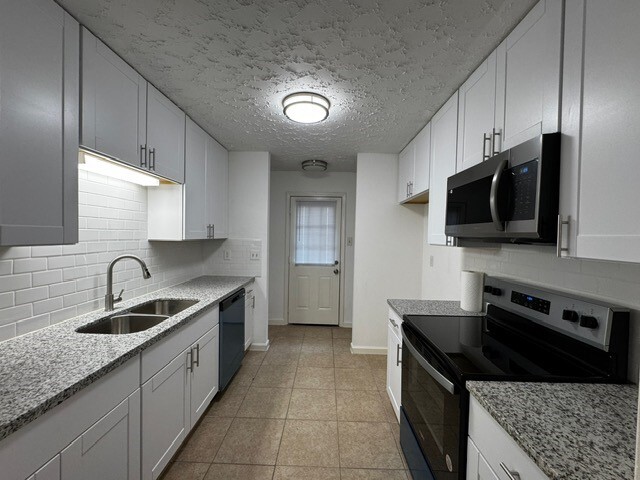 Foto del edificio - 16310 Meadowbrook Farm Rd