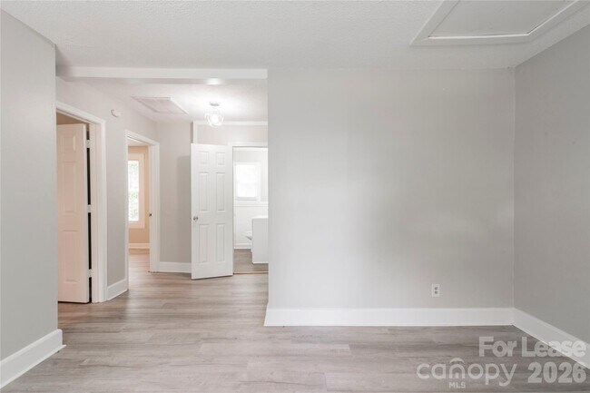 Foto del edificio - 2517 Hemphill St