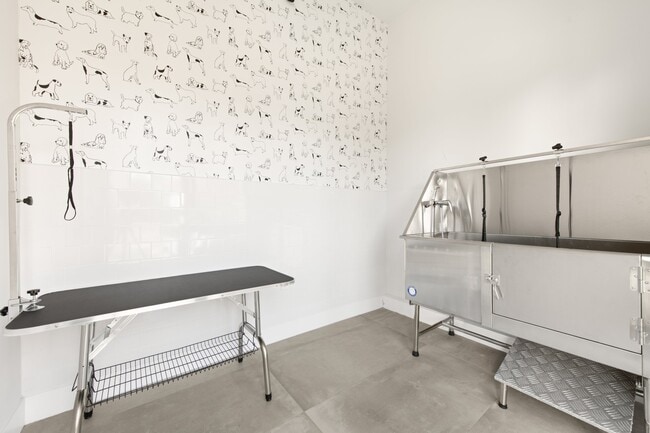 Building Photo - Reserve 41