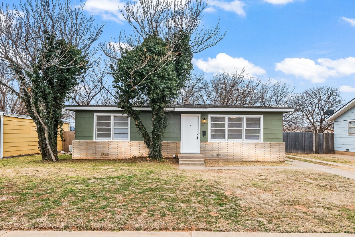 Foto principal - 4605 42nd St