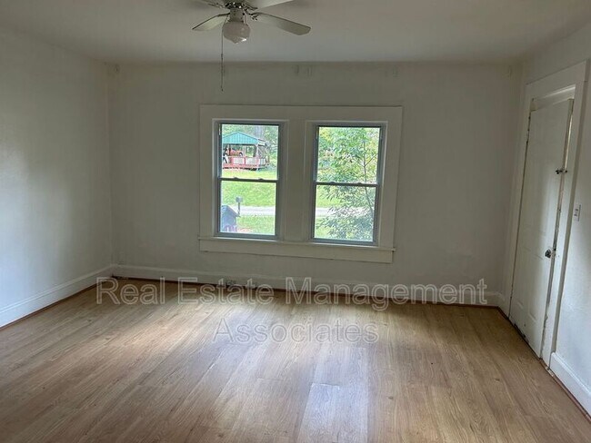 Foto del edificio - 1102 Meriwether St