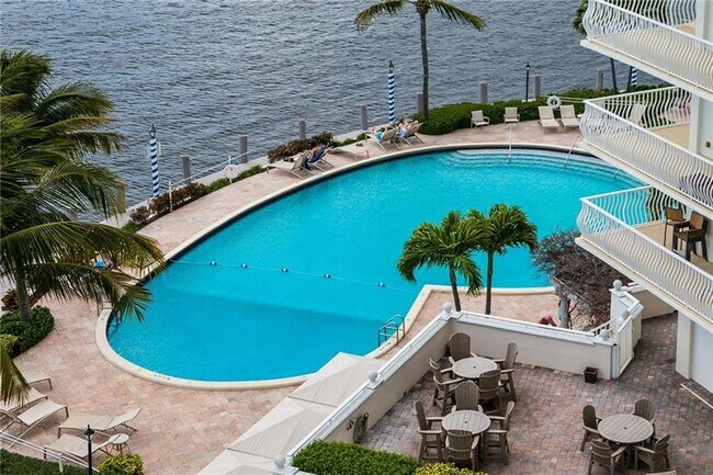 Building Photo - 1 Las Olas Cir