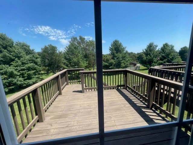 balcony/deck - 3982 Shepherdsville Rd