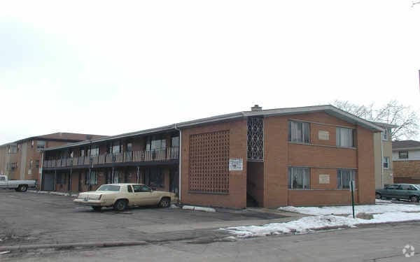 Building Photo - 1570 N 1st Ave