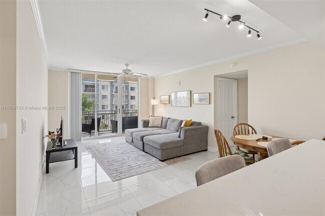Building Photo - 2665 SW 37th Ave