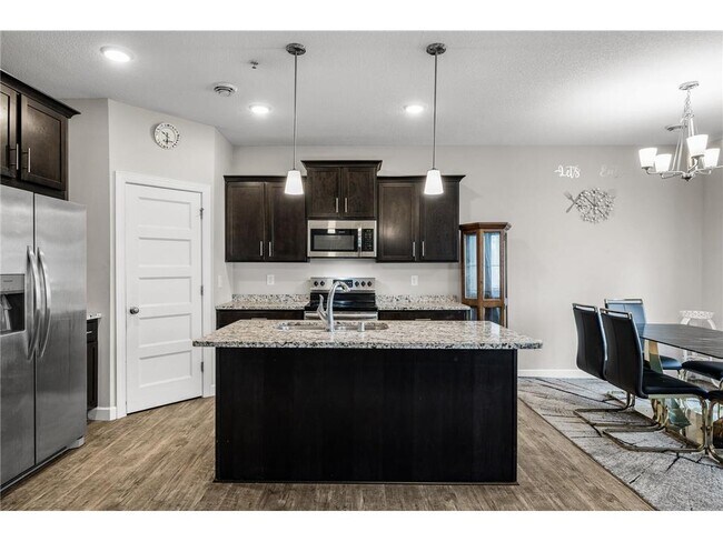 Foto del edificio - 2117 Cleveland Ln S