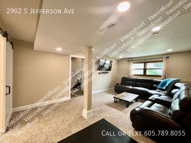 Foto del edificio - Immaculate 3 Bedroom 2 Bathroom Home!