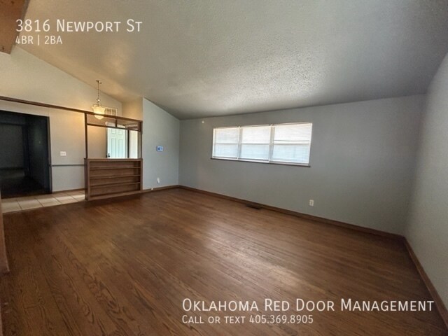 Building Photo - 3816 Newport St