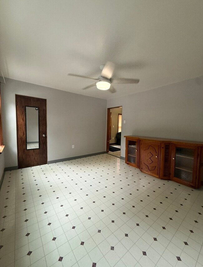 Foto del edificio - 2628 S Throop St