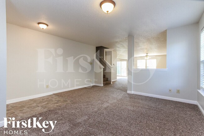 Foto del edificio - 6448 Front Point Dr