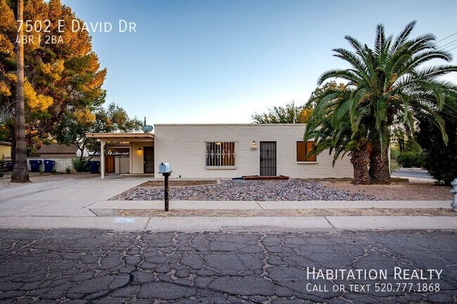 Building Photo - 7502 E David Dr
