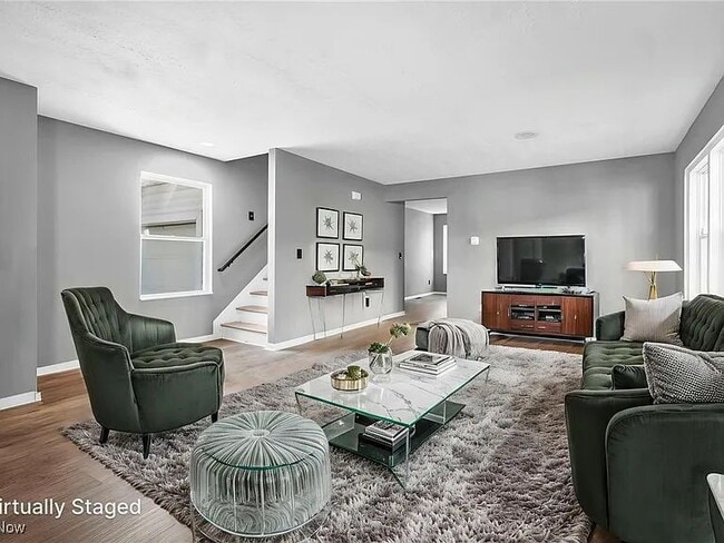 Foto del edificio - 12210 Oakland Ave