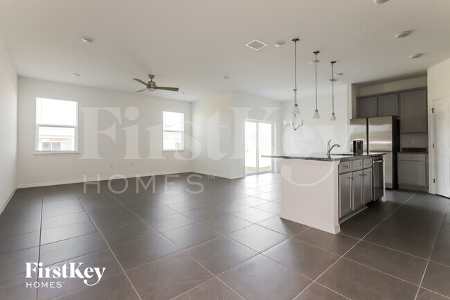 Building Photo - 514 Crown Rose Dr