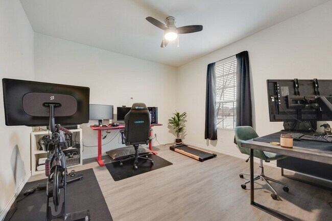 Foto del edificio - 313 Citrus Dr