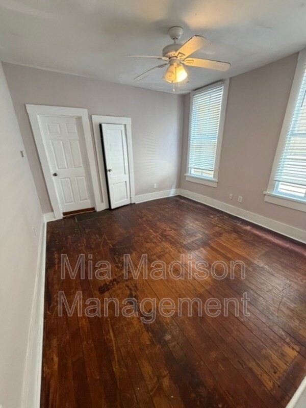Foto del edificio - 305 W 39th St