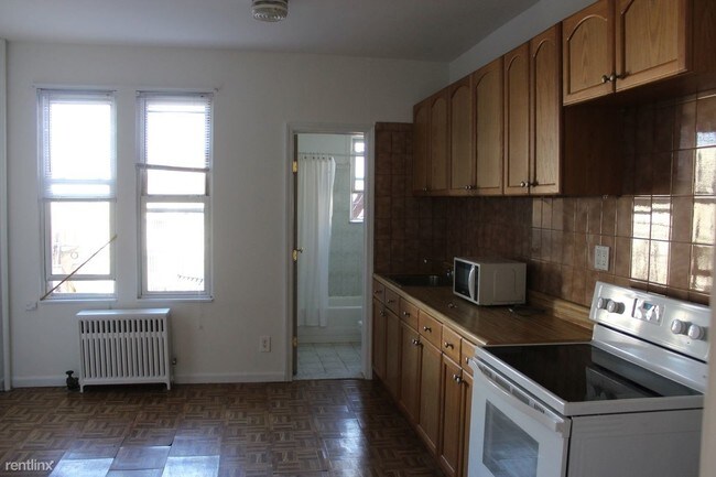Building Photo - 162 Eckford St