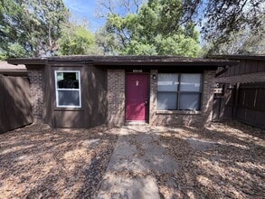 Building Photo - 6188 Woodlands Dr
