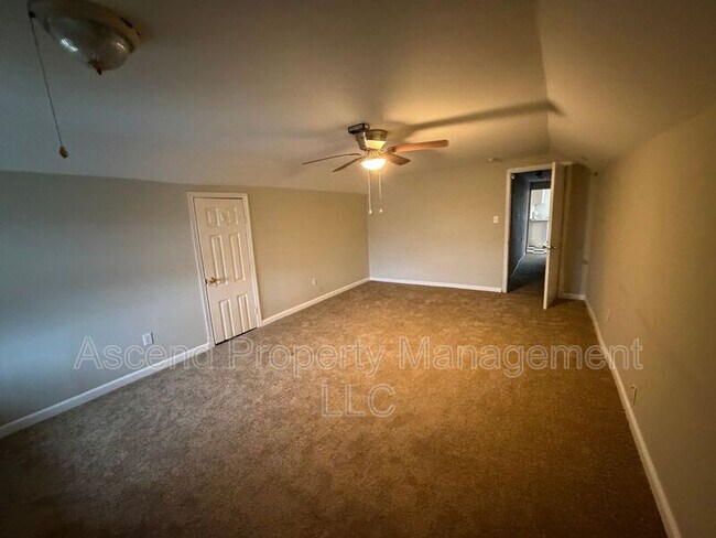 Foto del edificio - 2111 Chamberlain Ave.