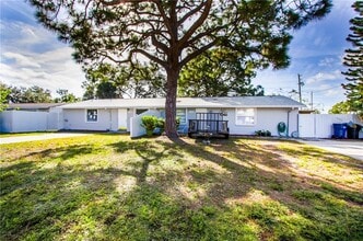Building Photo - 3312 52nd Ave Dr W