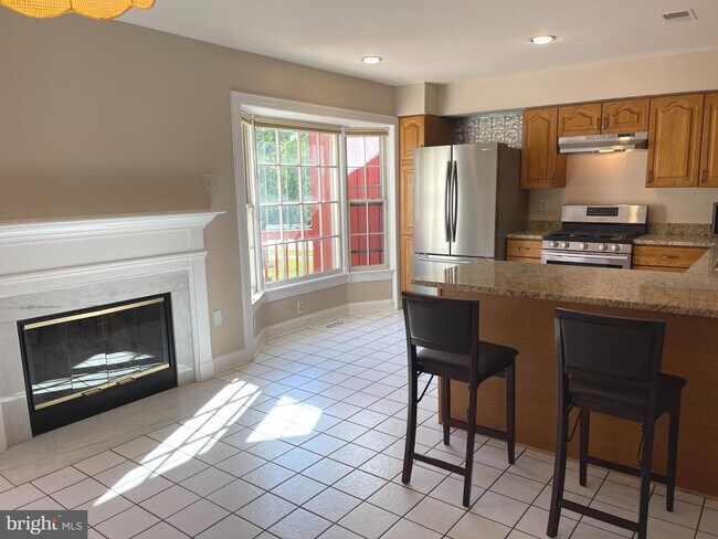 Foto del edificio - 7515 Collins Meade Way