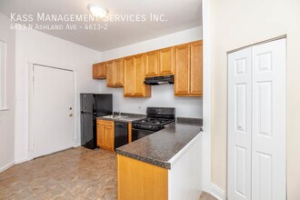 Building Photo - 4613 N Ashland Ave