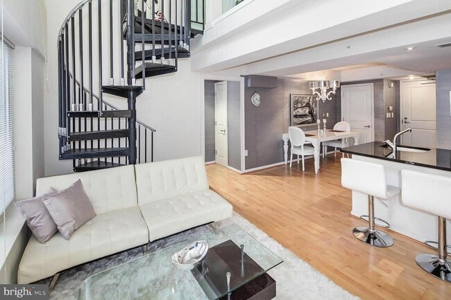 Foto del edificio - Available Now! Logan Circle! High End, 2 B...