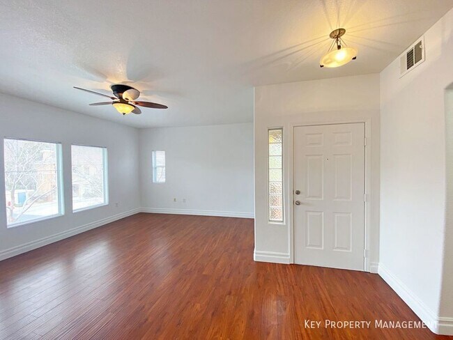 Building Photo - 10701 Pappas Ln