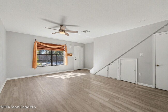 Foto del edificio - 1300 Arlington Ln NE