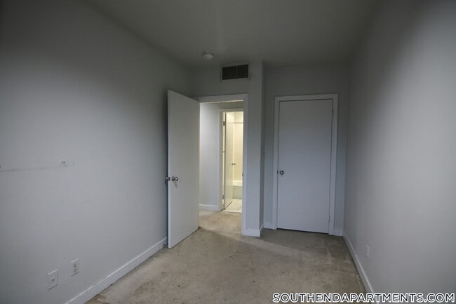 Building Photo - 548 Columbus Ave