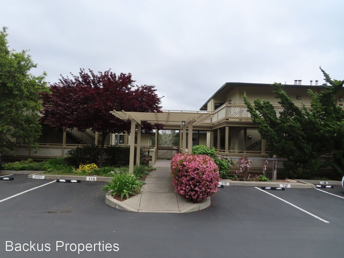 Primary Photo - 2 br, 2 bath House - 530 Pheasant Ridge Rd
