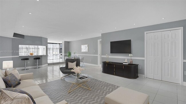Building Photo - 6423 Collins Ave