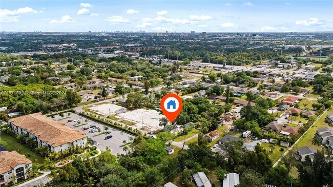 Foto del edificio - 2422 Cecelia St